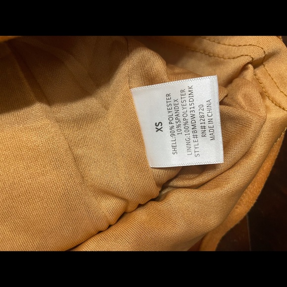 💥 NWT💥 Francesca’s Embroidered Skirt! - Picture 9 of 9